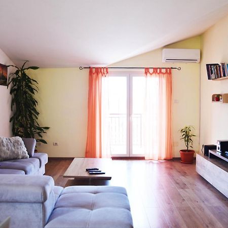 Apartman Branka- Sea View Peroj Exterior photo